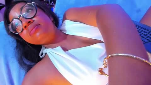 Snapshot of romantic_stargirl chatting on February 22, 2025, 2:39 am Is A Belle online show from February 22, 2025, 2:39 am