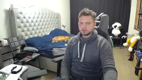 Snapshot of romantic_twunk chatting on October 8, 2025, 2:09 am romantic_twunk online show from October 8, 2025, 2:09 am