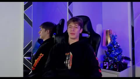 Snapshot of romeo_ricci1 chatting on December 29, 2024, 12:30 am Romeo Ricci online show from December 29, 2024, 12:30 am