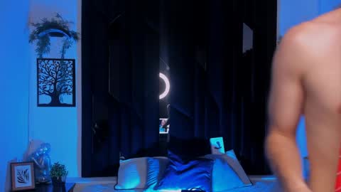 Snapshot of romeo_ricci1 chatting on February 8, 2025, 12:06 pm Romeo Ricci online show from February 8, 2025, 12:06 pm