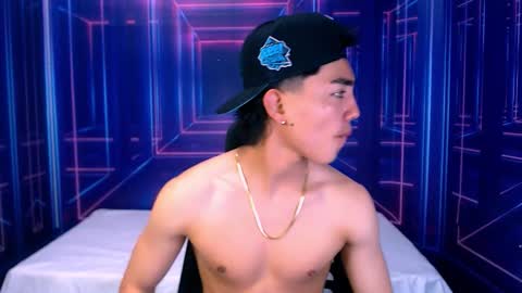 Snapshot of romeomillerr chatting on October 27, 2025, 7:07 pm Romeo online show from October 27, 2025, 7:07 pm