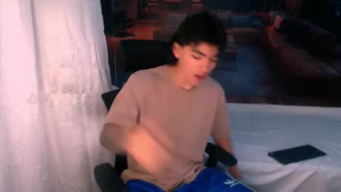 Snapshot of romeomillerr chatting on December 22, 2025, 7:33 pm Romeo online show from December 22, 2025, 7:33 pm