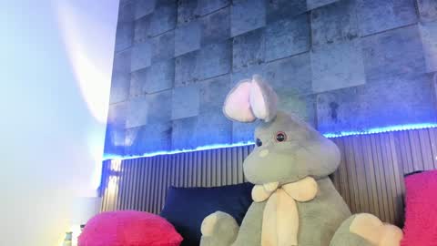 Rominna online show from January 26, 2025, 7:41 pm