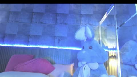 Rominna online show from March 7, 2025, 10:43 pm