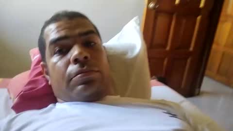 rompeculos121 online show from February 6, 2025, 6:56 pm