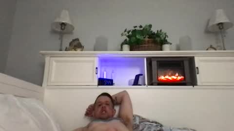Snapshot of ron4u1226 chatting on December 7, 2024, 2:42 am Ron4u1226 online show from December 7, 2024, 2:42 am