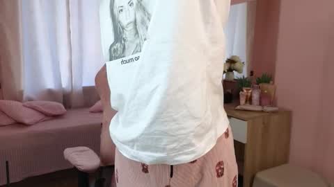 Snapshot of ron_vilsx chatting on October 21, 2025, 8:26 am ron vilsx online show from October 21, 2025, 8:26 am