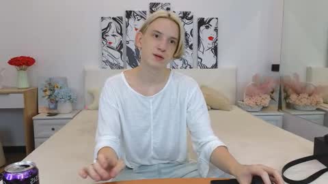 Snapshot of ron_vilsx chatting on October 24, 2025, 8:33 am ron vilsx online show from October 24, 2025, 8:33 am