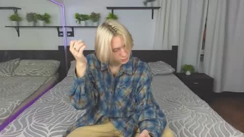 Snapshot of ron_vilsx chatting on November 12, 2025, 1:00 pm ron vilsx online show from November 12, 2025, 1:00 pm