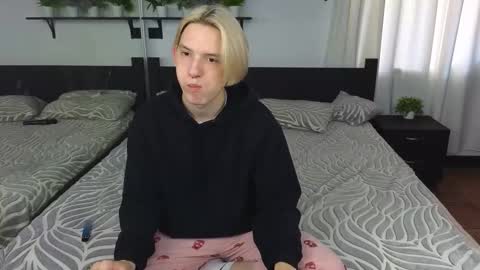 Snapshot of ron_vilsx chatting on November 15, 2025, 7:16 am ron vilsx online show from November 15, 2025, 7:16 am