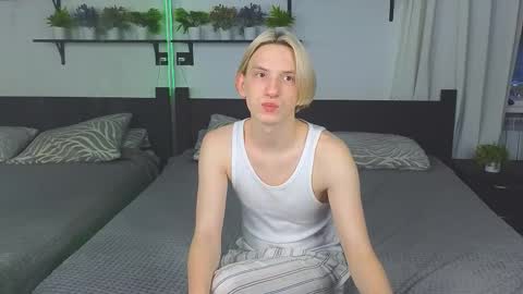 Snapshot of ron_vilsx chatting on November 21, 2025, 10:14 am ron vilsx online show from November 21, 2025, 10:14 am