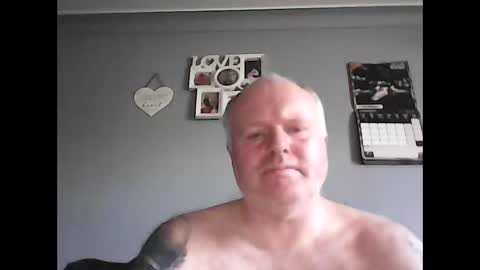 Snapshot of ronandoyle78 chatting on February 28, 2026, 4:08 pm Horny Guy online show from February 28, 2026, 4:08 pm