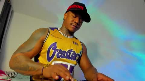 Snapshot of ronnie_777 chatting on October 24, 2025, 4:53 am Ronnie 777 online show from October 24, 2025, 4:53 am