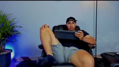 RonnieCanford online show from March 4, 2026, 7:20 pm