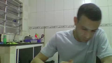 Snapshot of ronnispoto chatting on December 18, 2024, 8:25 pm ronny online show from December 18, 2024, 8:25 pm