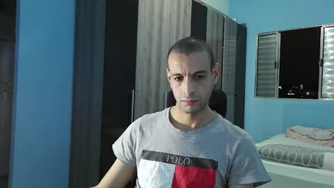 ronny online show from August 5, 2026, 9:39 pm
