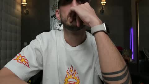 onlyfans-   online show from February 10, 2025, 9:58 pm