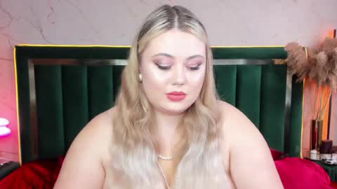 Snapshot of rosa1ia chatting on October 21, 2025, 10:27 am Chloe online show from October 21, 2025, 10:27 am