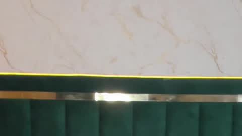 Chloe online show from March 11, 2026, 5:19 pm