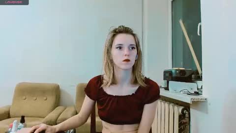 rosa843850 online show from March 8, 2025, 4:39 pm