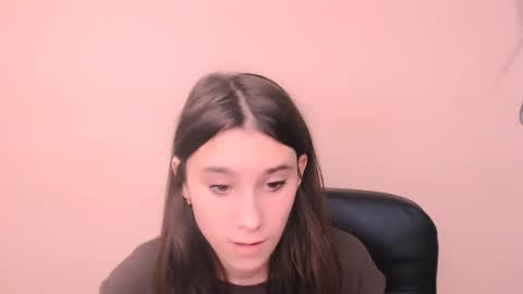 Rose online show from November 15, 2025, 7:49 am