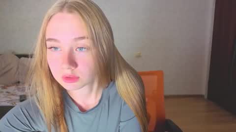 Snapshot of rosalina0230 chatting on October 12, 2025, 2:16 pm rosalina online show from October 12, 2025, 2:16 pm