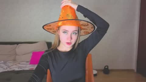 Snapshot of rosalina0230 chatting on October 28, 2025, 6:39 am rosalina online show from October 28, 2025, 6:39 am