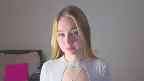 Snapshot of rosalina0230 chatting on November 21, 2025, 6:34 am rosalina online show from November 21, 2025, 6:34 am