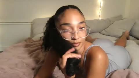 Rosalina online show from October 12, 2025, 5:06 am