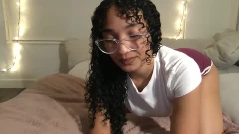 Rosalina online show from February 16, 2026, 5:25 am