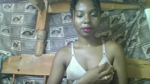 Snapshot of rosalinda933 chatting on March 23, 2026, 11:36 am Rosalinda online show from March 23, 2026, 11:36 am