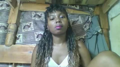 Snapshot of rosalinda933 chatting on March 25, 2026, 2:45 pm Rosalinda online show from March 25, 2026, 2:45 pm