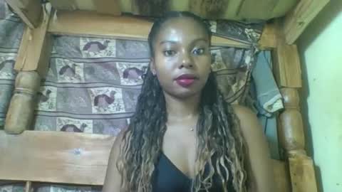 Snapshot of rosalinda933 chatting on April 8, 2026, 5:35 pm Rosalinda online show from April 8, 2026, 5:35 pm