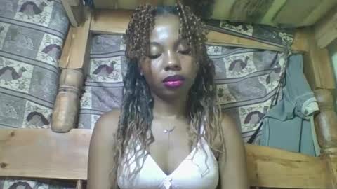 Snapshot of rosalinda933 chatting on April 15, 2026, 7:58 pm Rosalinda online show from April 15, 2026, 7:58 pm