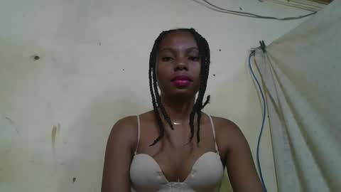 Rosalinda online show from May 6, 2026, 8:25 pm