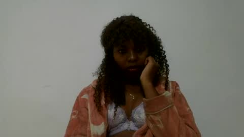 Snapshot of rosalinda933 chatting on July 12, 2026, 5:20 am Rosalinda online show from July 12, 2026, 5:20 am