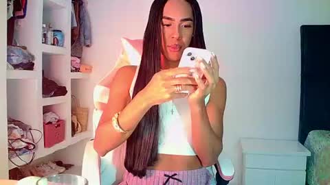 Snapshot of rosalindasexy chatting on July 14, 2026, 7:24 am Rosalinda online show from July 14, 2026, 7:24 am