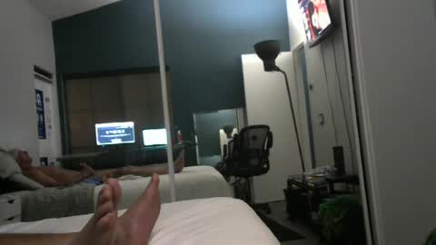 roscoes8 online show from June 17, 2026, 5:54 am