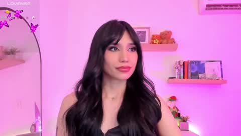 Snapshot of rose__saenz chatting on December 14, 2024, 12:44 am Rose Saenz online show from December 14, 2024, 12:44 am