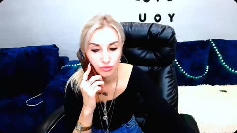 Snapshot of rose__shine chatting on October 7, 2025, 1:41 pm rose shine online show from October 7, 2025, 1:41 pm