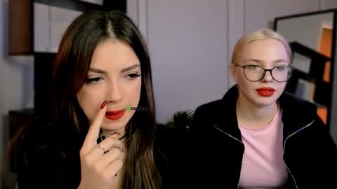 rose online show from October 17, 2025, 8:39 am