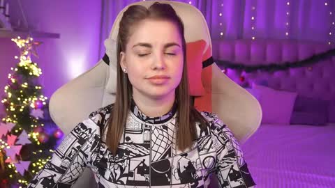 Snapshot of roseallan chatting on January 4, 2025, 10:16 am Rose online show from January 4, 2025, 10:16 am