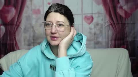 Snapshot of rosehille chatting on February 8, 2026, 6:17 am RoseHille online show from February 8, 2026, 6:17 am