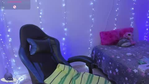 Rose online show from April 15, 2026, 7:58 pm