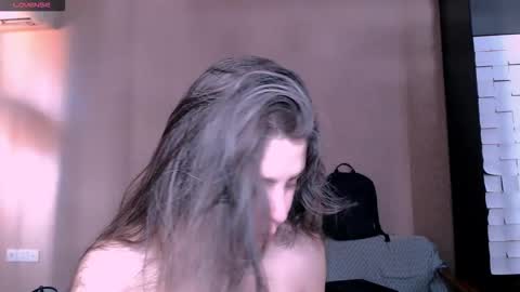 Rose online show from November 18, 2025, 11:03 am