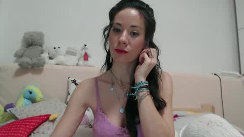 Snapshot of roselynsun chatting on February 7, 2025, 4:46 pm Rose online show from February 7, 2025, 4:46 pm