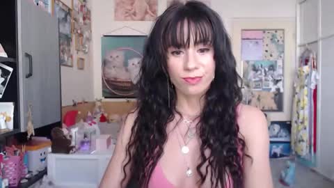 Snapshot of roselynsun chatting on May 8, 2026, 5:29 pm Rose online show from May 8, 2026, 5:29 pm