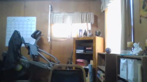 Snapshot of rosepanda chatting on February 19, 2025, 9:58 pm Lost4gain online show from February 19, 2025, 9:58 pm