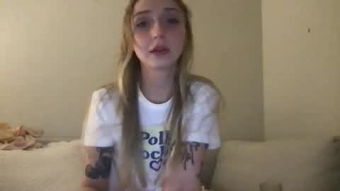 RosePuzzy69 online show from January 11, 2026, 7:46 am