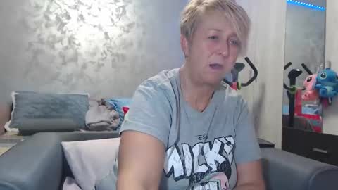 Snapshot of roses_and_lillies chatting on March 3, 2026, 5:52 pm Lovepinklilly online show from March 3, 2026, 5:52 pm